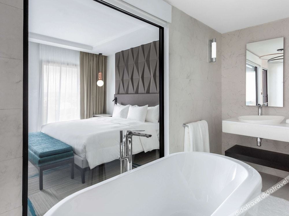 精致特大床套房