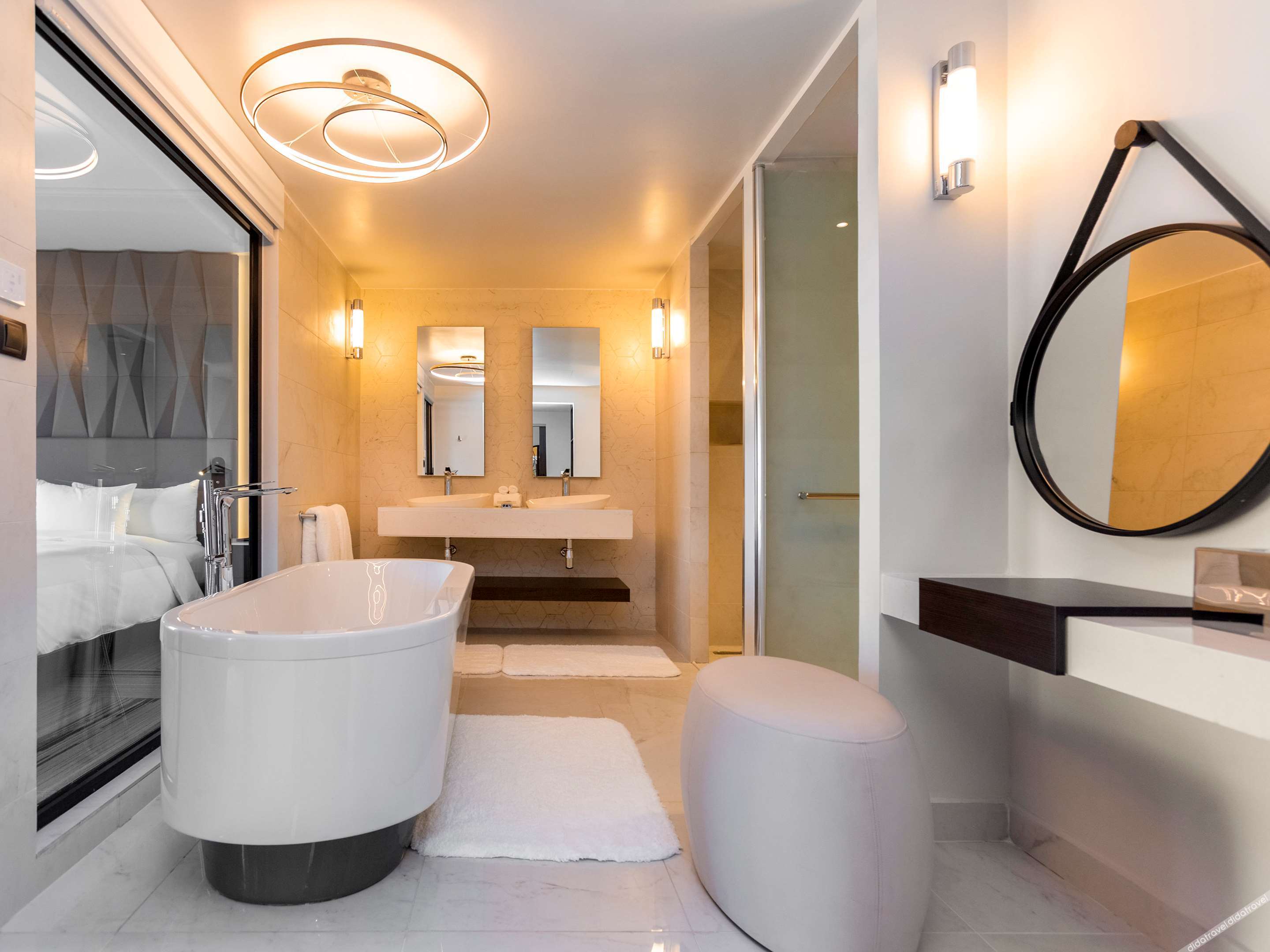 精致特大床套房