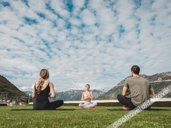 Fitness & Recreational Facilities