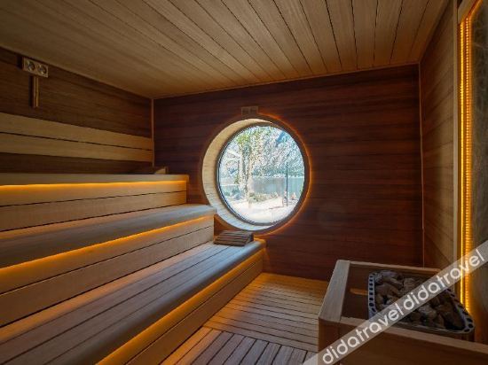 Fitness & Recreational Facilities