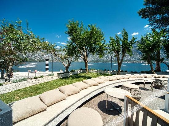 Hotel Interior or Public Areas