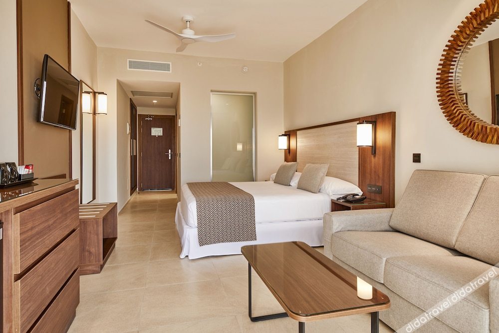 双人房（1 张双人床） (Lateral Sea View)