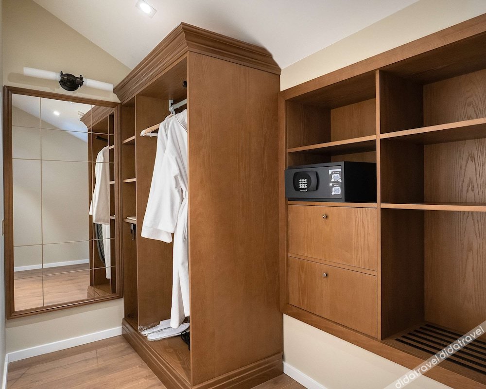 套房, 1 张特大床, 无烟房, 露台 (Living Room)