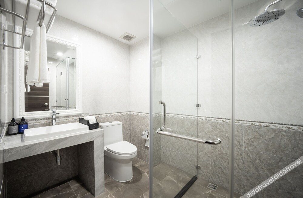 河景豪华双床房（带阳台）