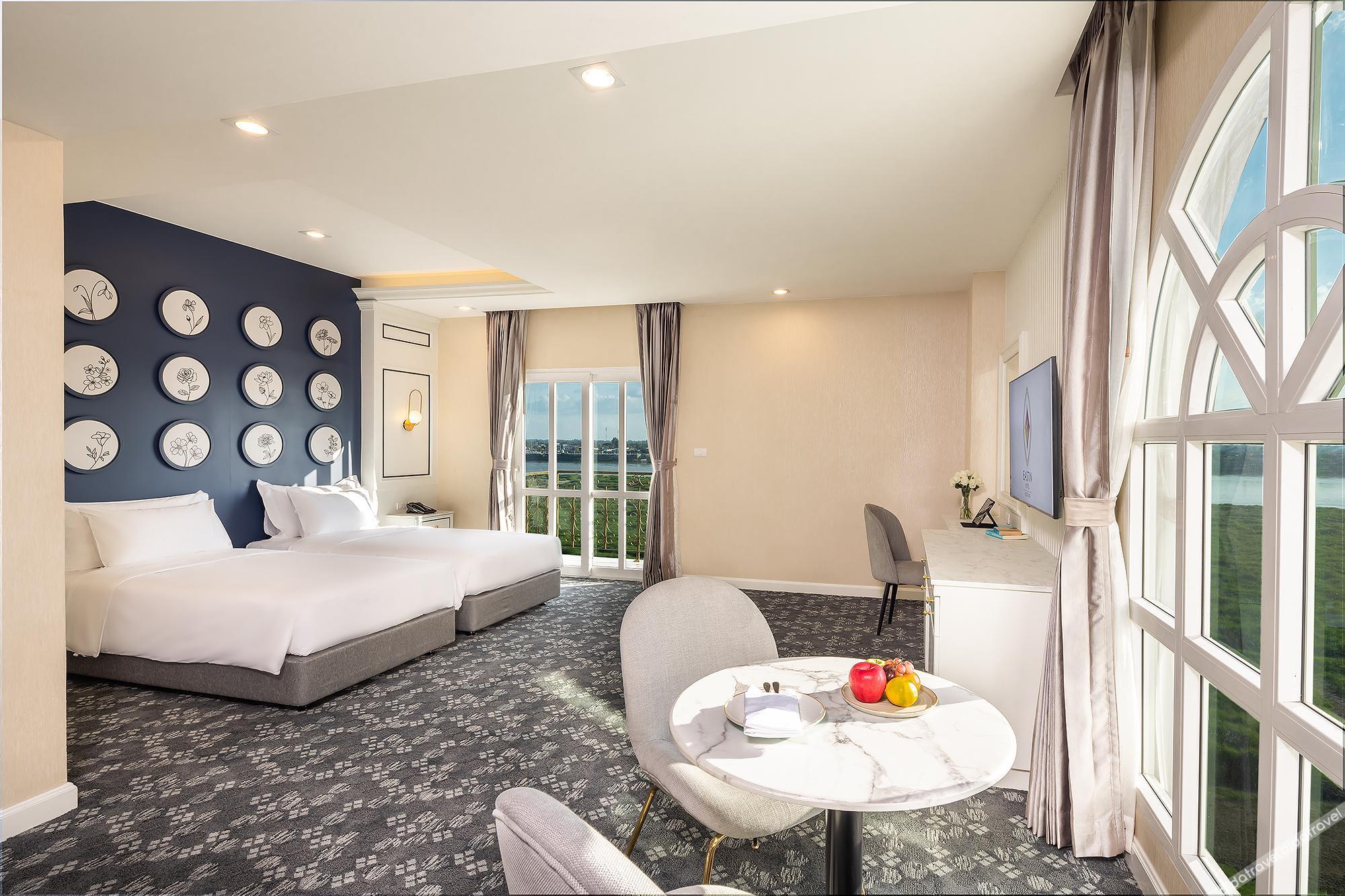 河景豪华双床房（带阳台）