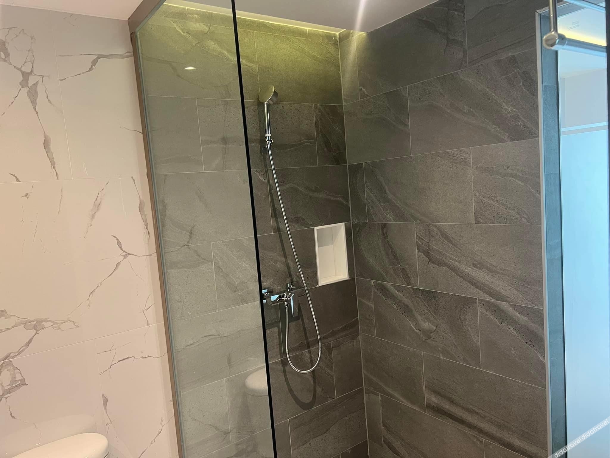 豪华套房带阳台