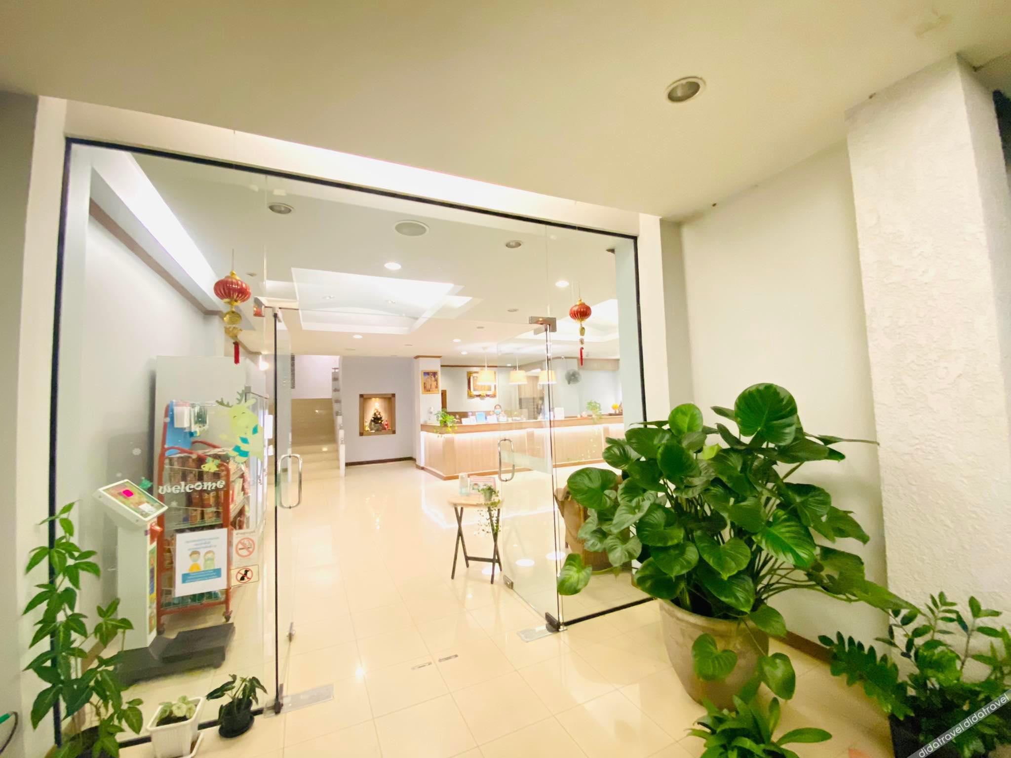 Naraigrand Hotel photo 2