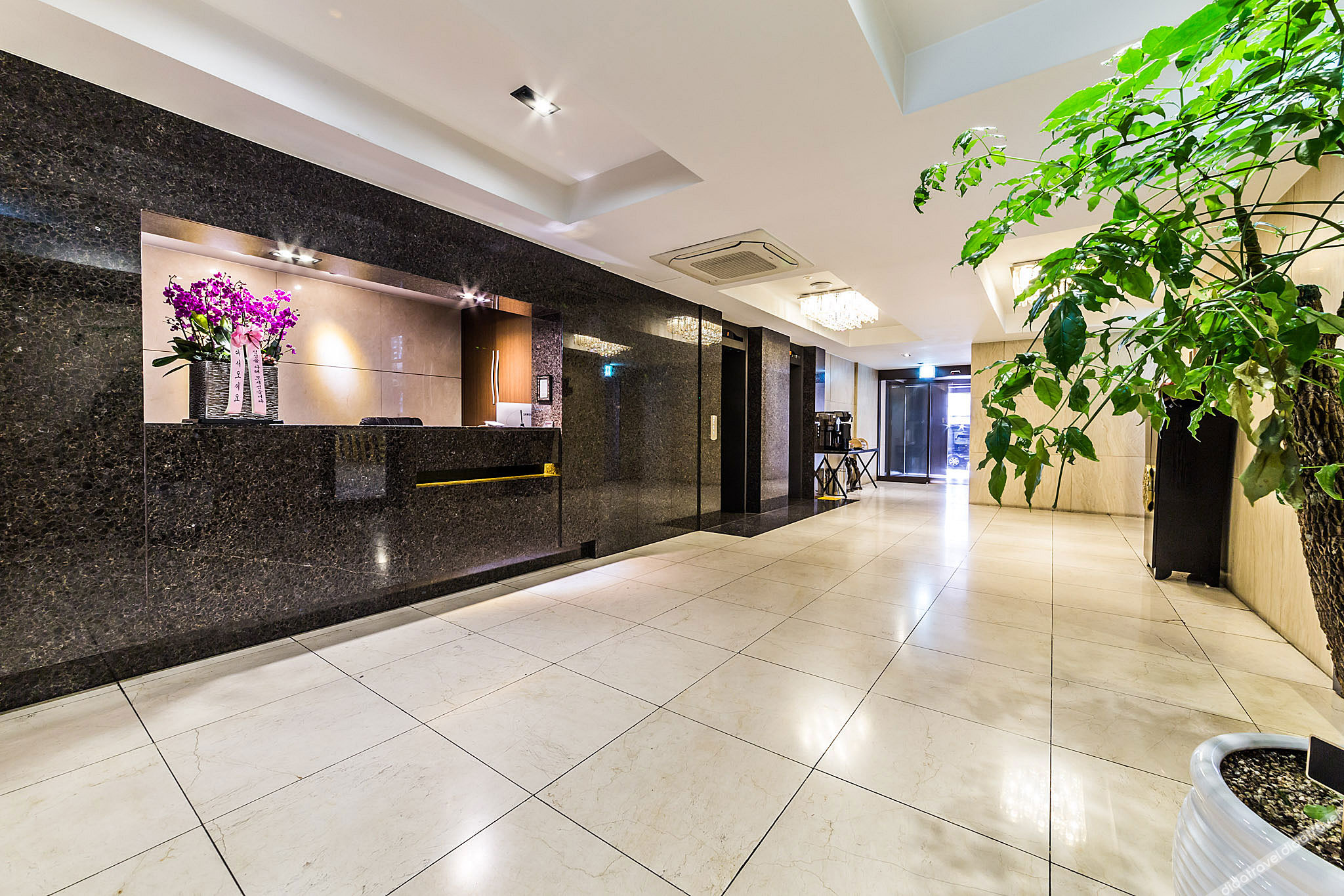 Guangming Cherbourg Hotel photo 4