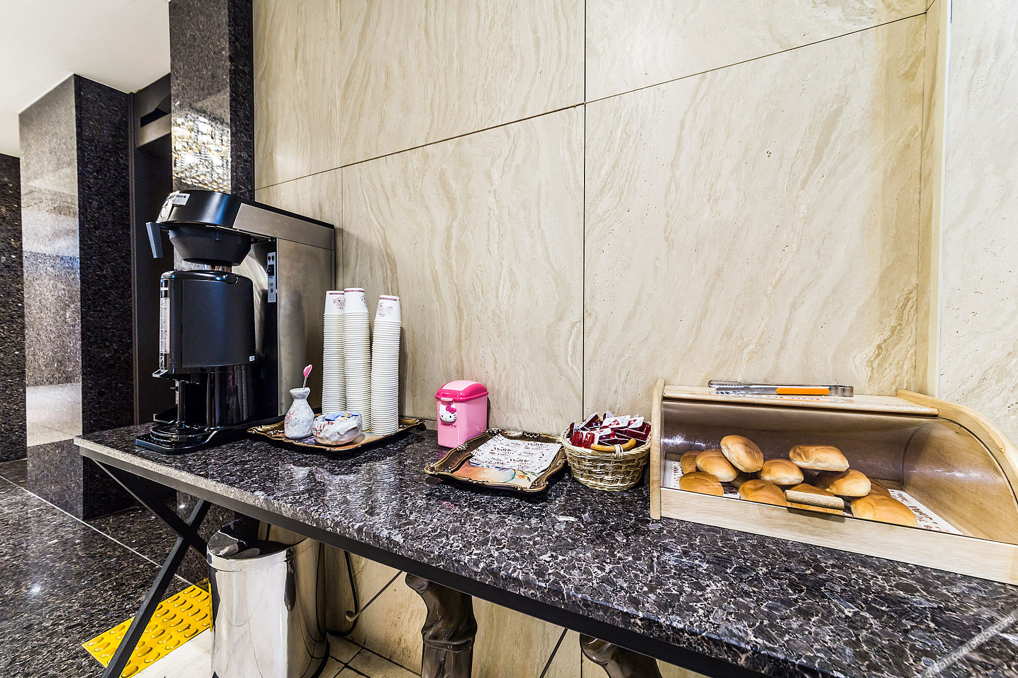 Guangming Cherbourg Hotel photo 2