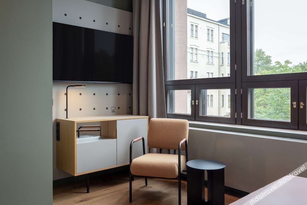 标准房, 1 张特大床