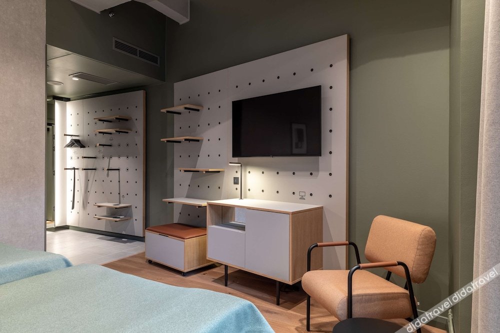 标准双人房（2 张单人床）