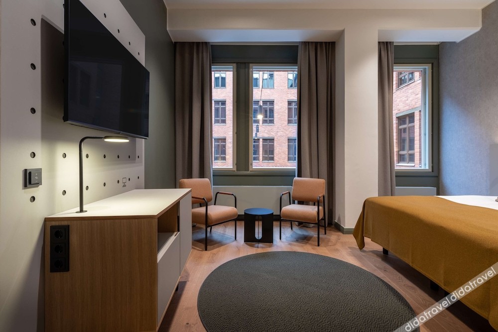 标准房, 1 张特大床