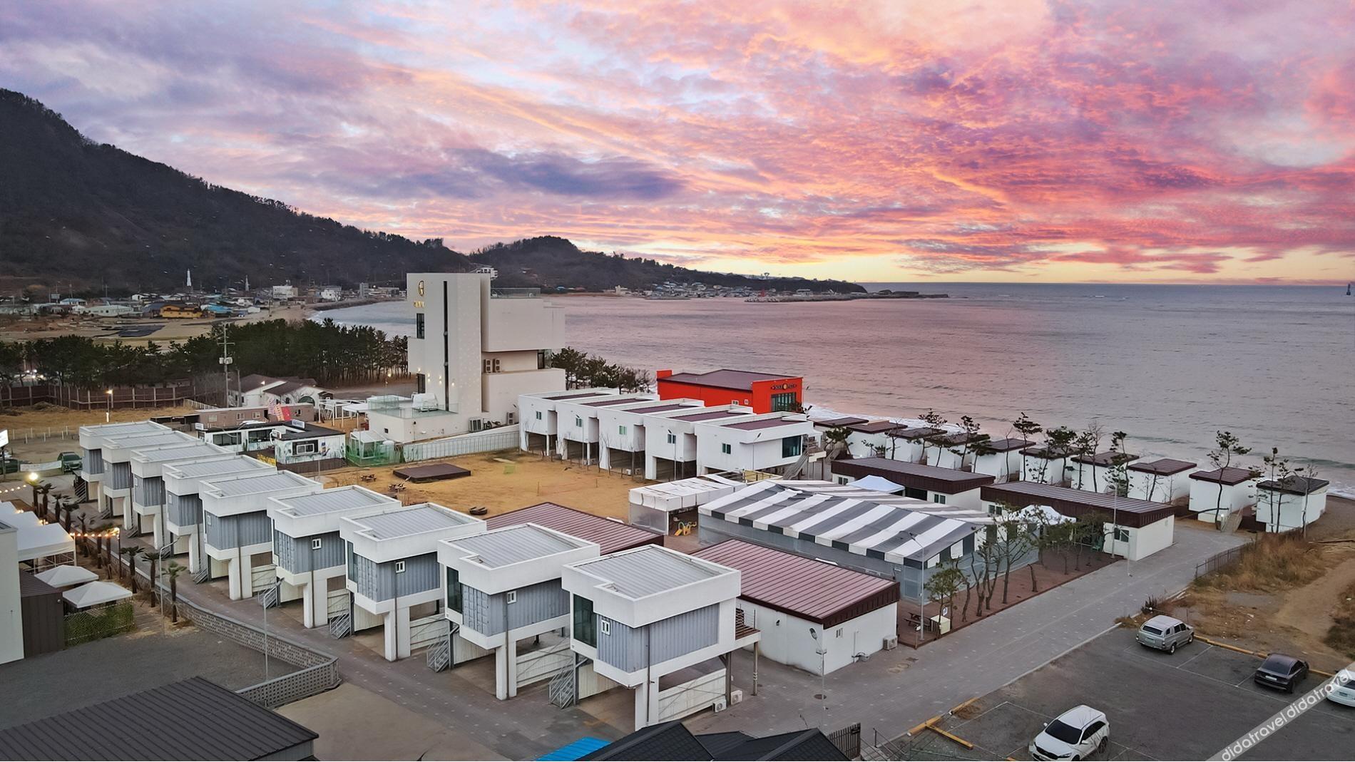 Pohang 190 Waterfront photo 5