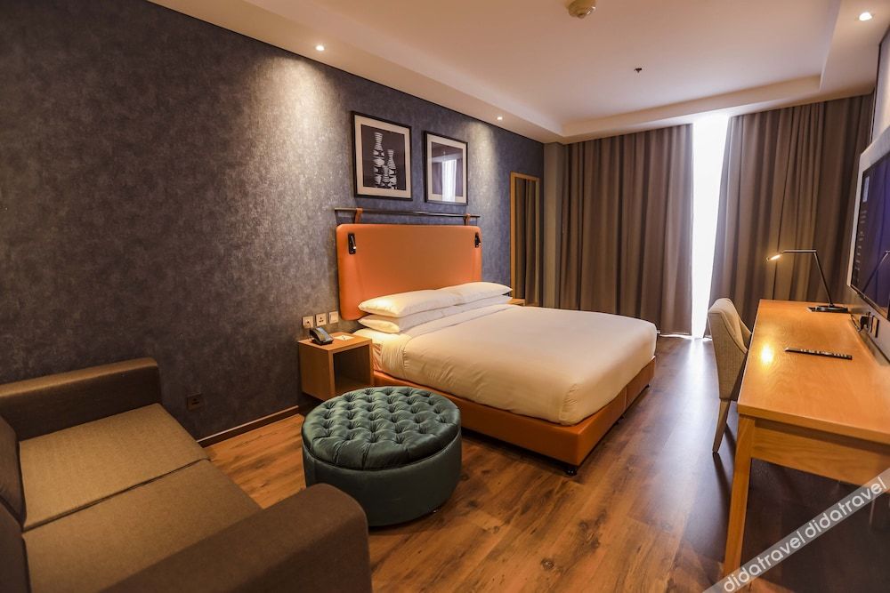 内陆景客房（1张特大床）