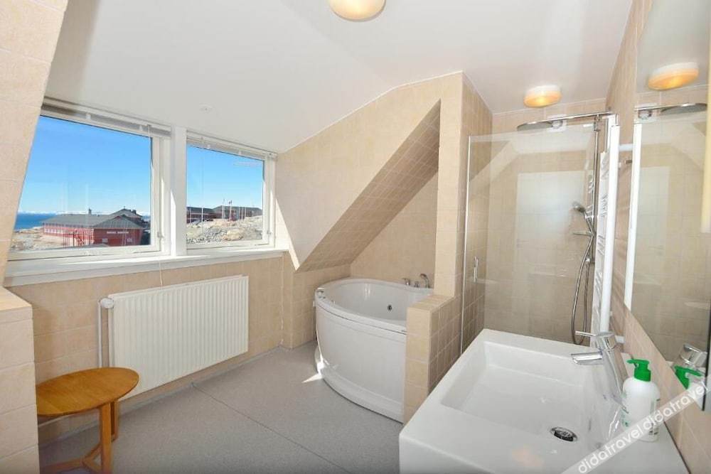 两卧室顶层公寓