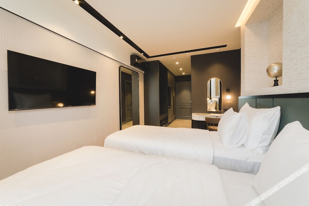 标准双人房（1 张双人床或 2 张单人床）