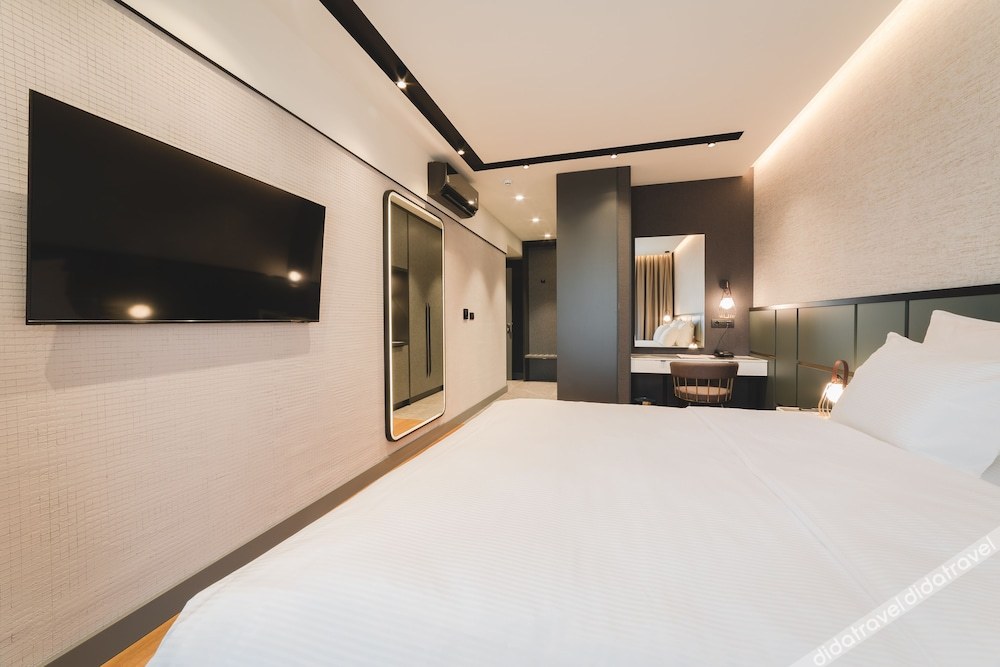 标准双人房（1 张双人床或 2 张单人床）