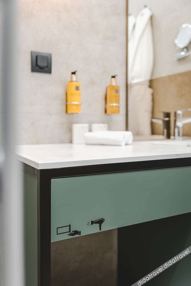 标准双人房（1 张双人床或 2 张单人床）