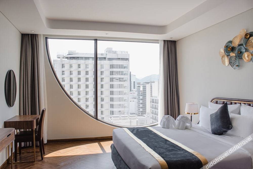 至尊图兰套房公寓