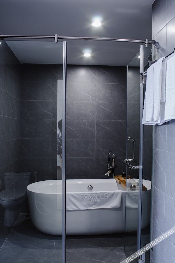 至尊图兰套房公寓