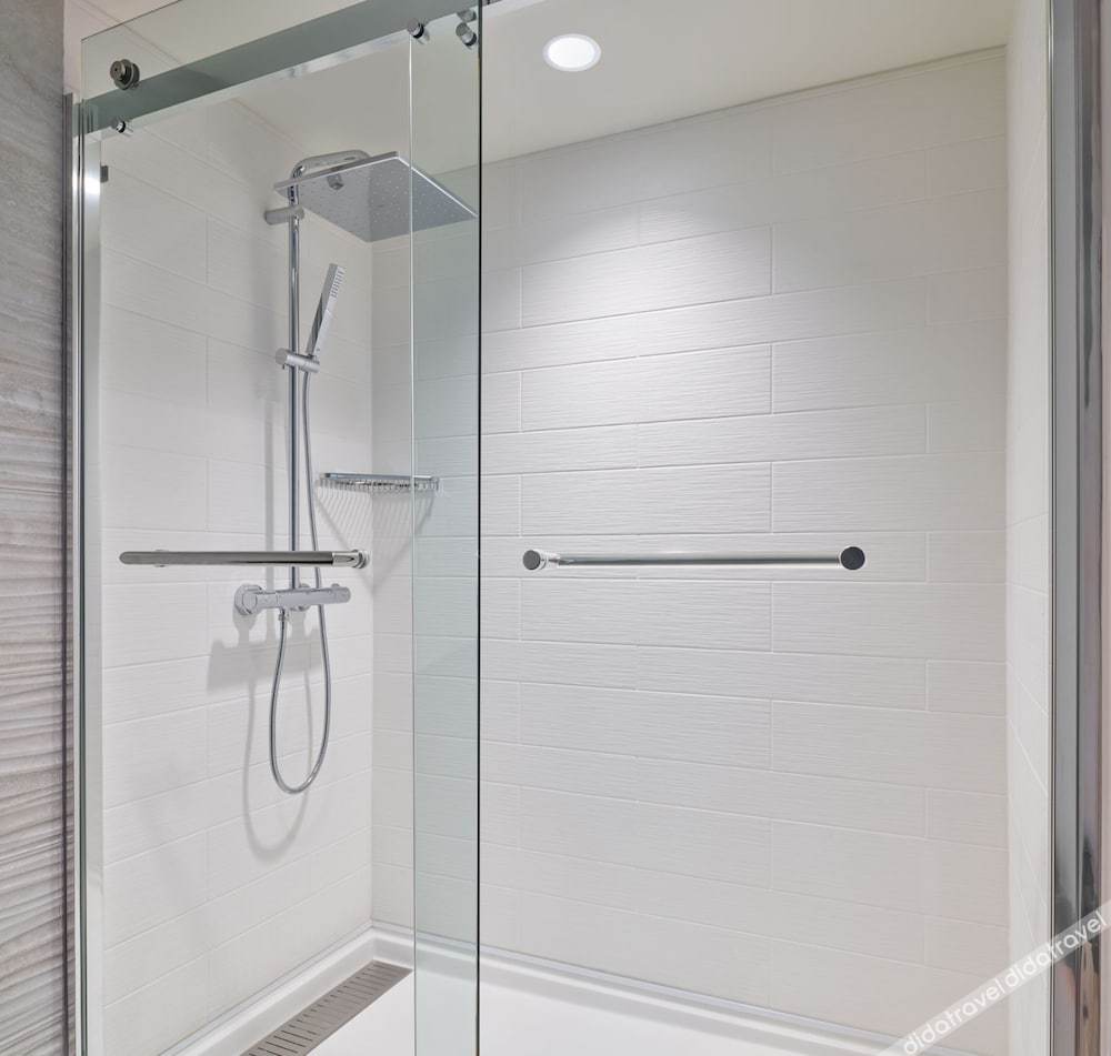 海景大床房, 豪华客房, 1 张特大床, 沙发床, 阳台