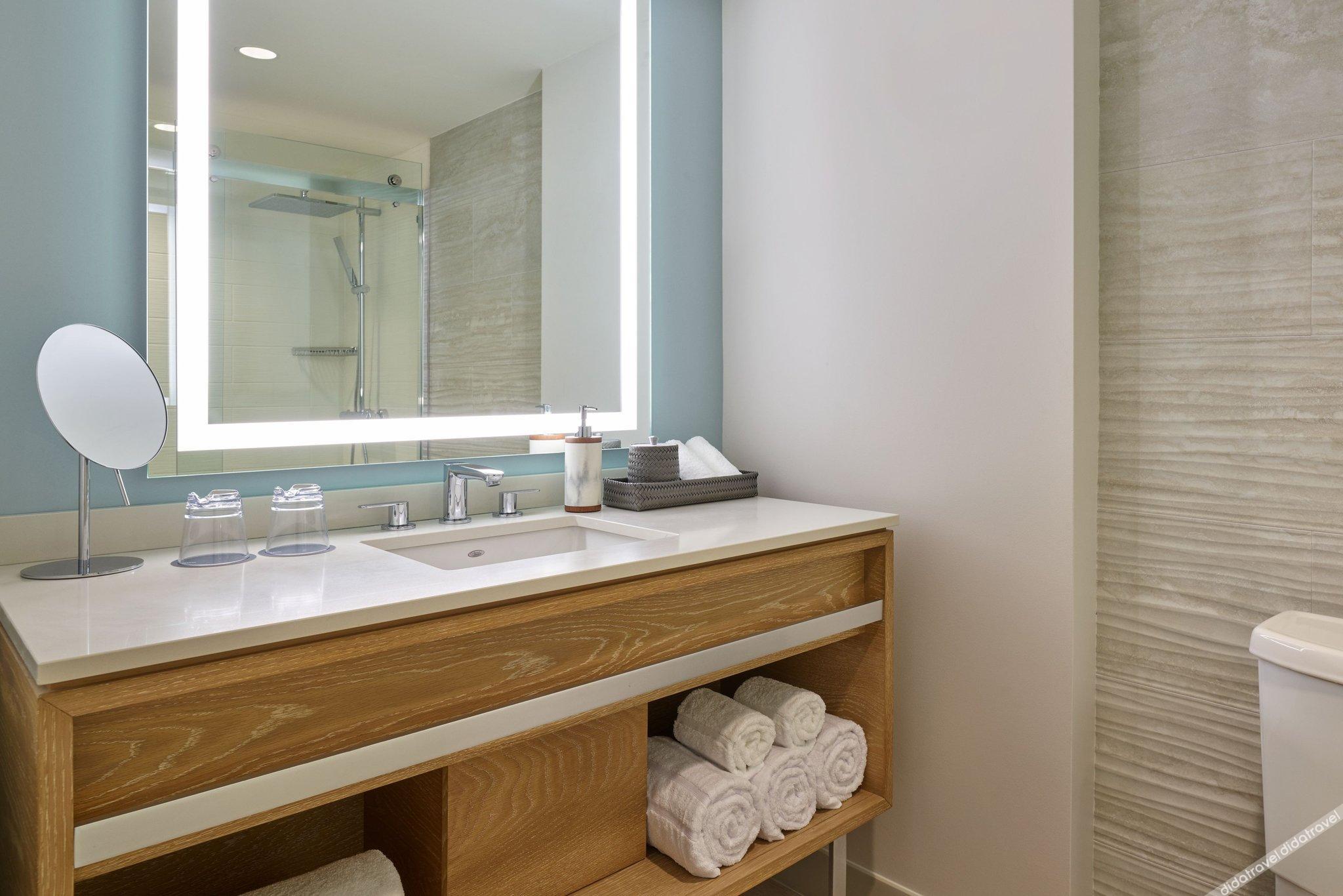 海景大床房, 豪华客房, 1 张特大床, 沙发床, 阳台