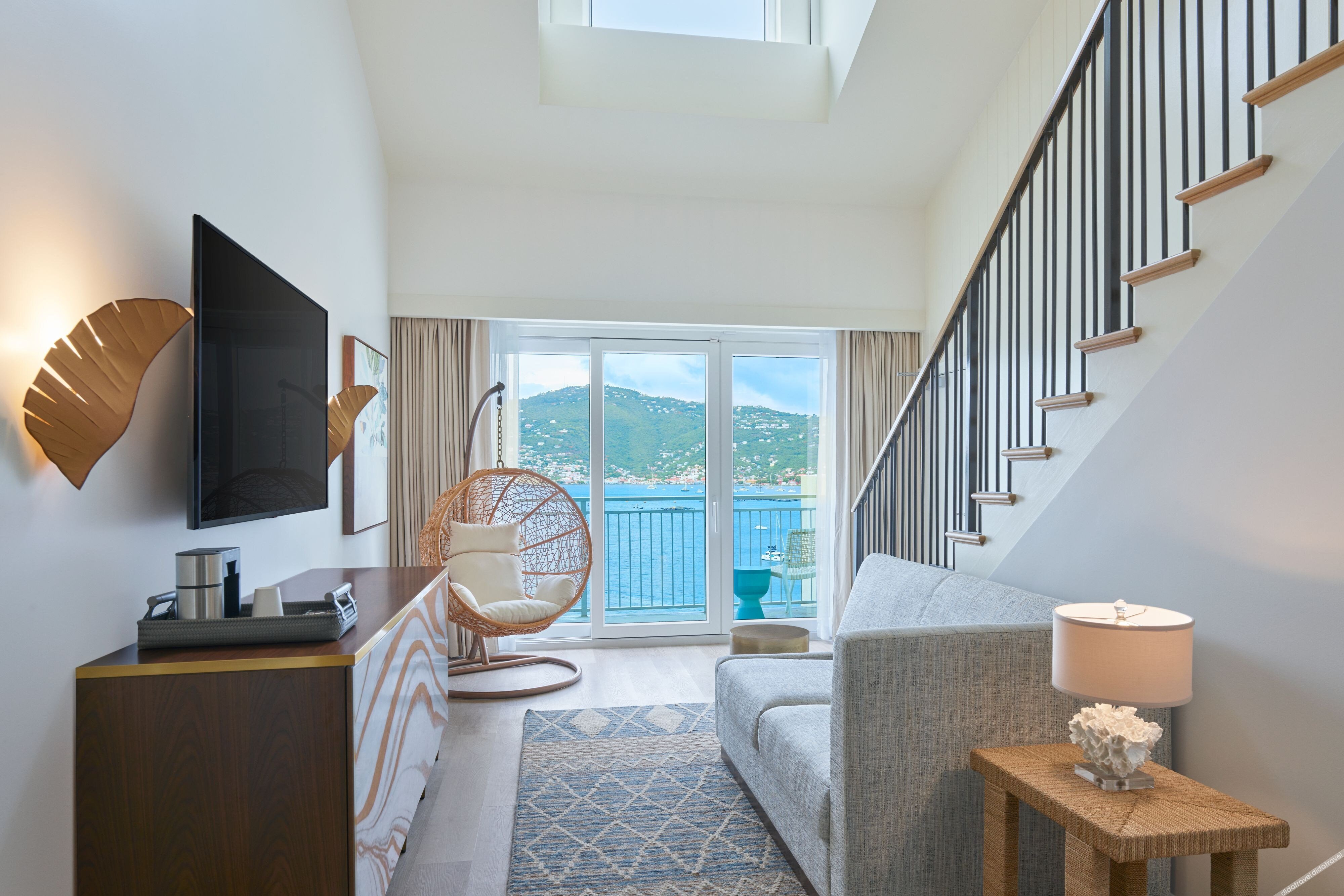 双层海景套房, 1 卧室套房, 1 张特大床, 沙发床, 阳台