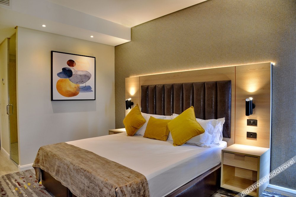 标准房, 1 张特大床