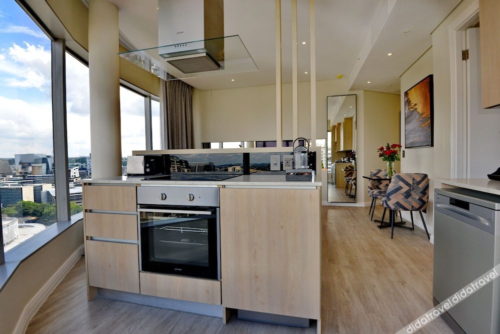 行政开间套房, 阳台