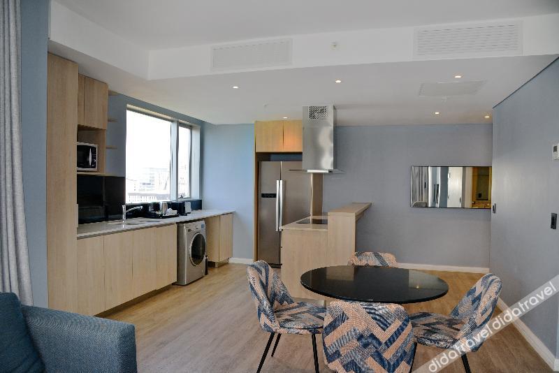 行政开间套房, 阳台