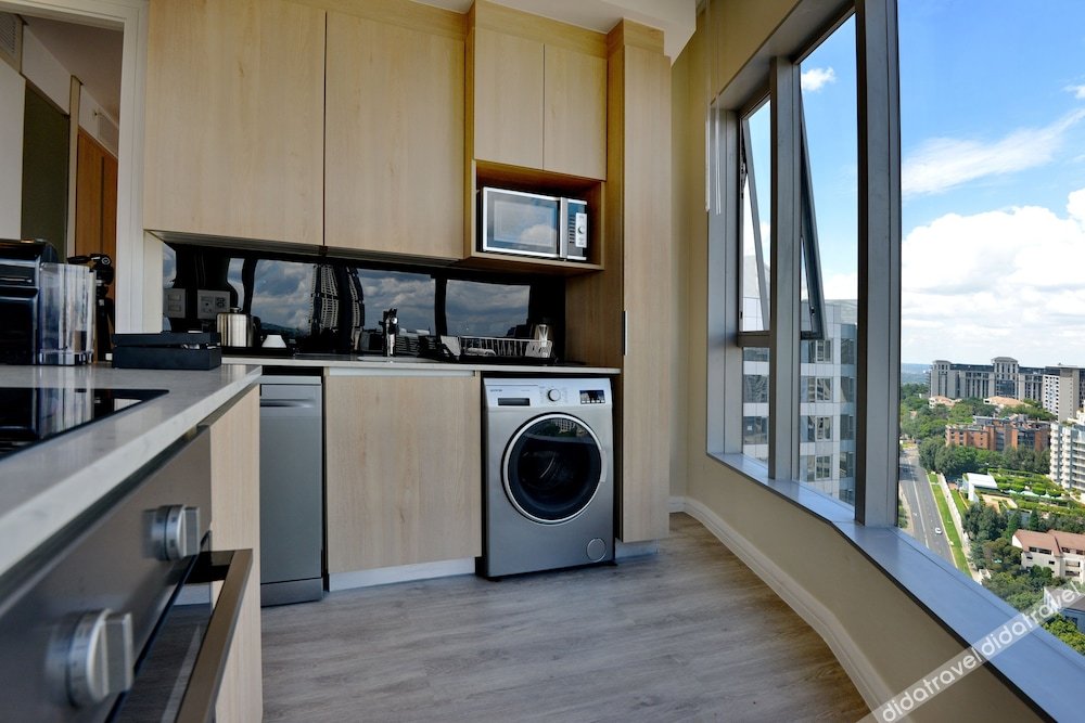 行政开间套房, 阳台