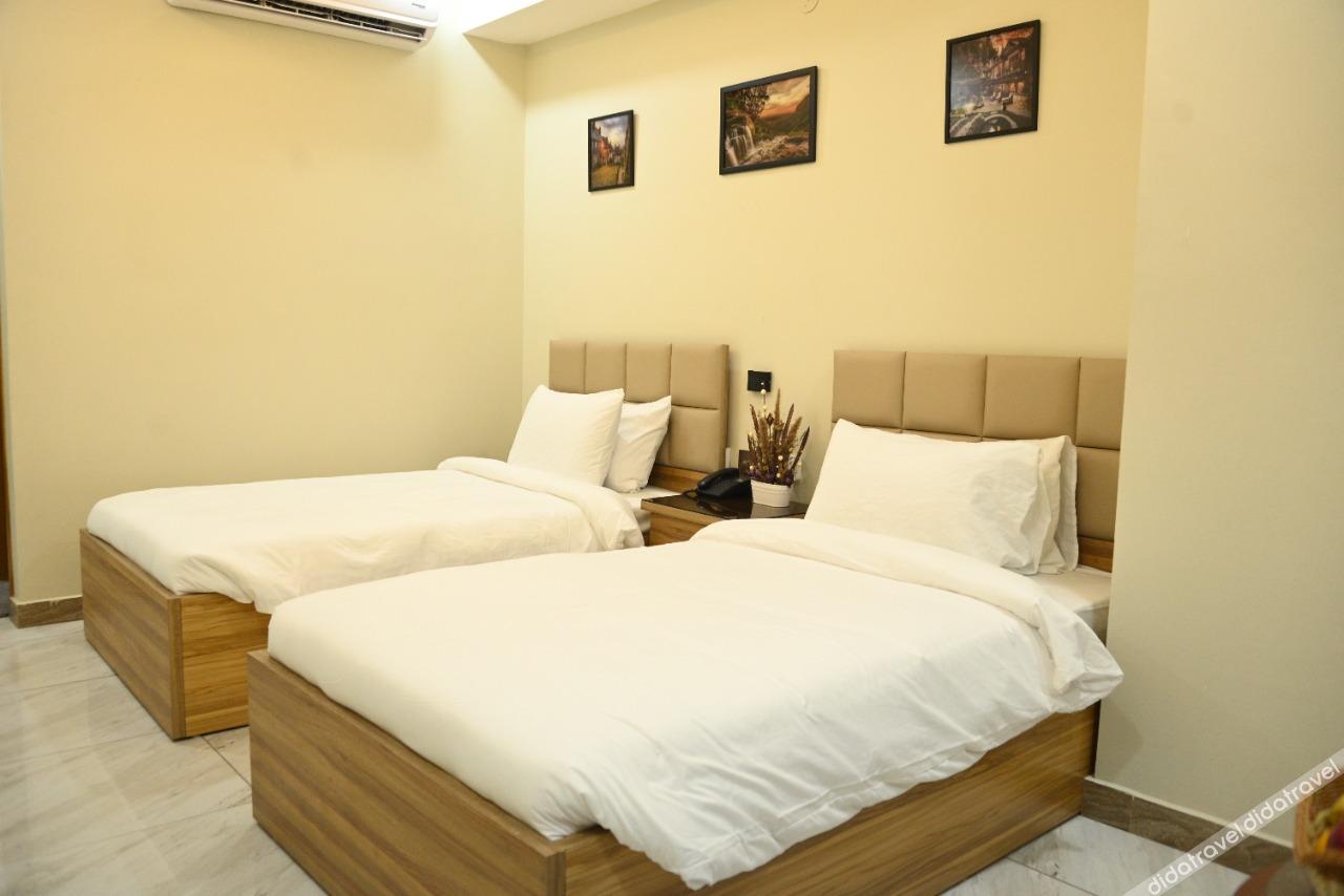 双人间或双床间