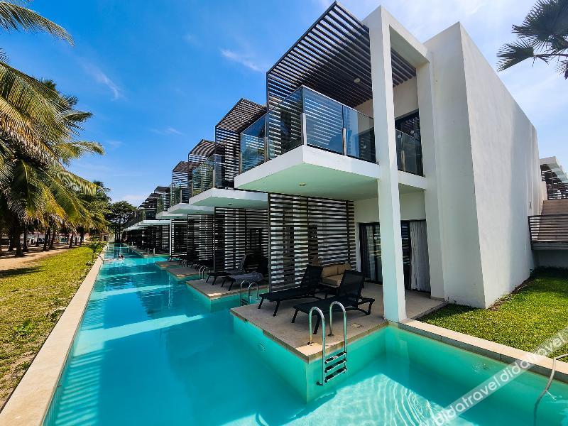 泳池高级海景房