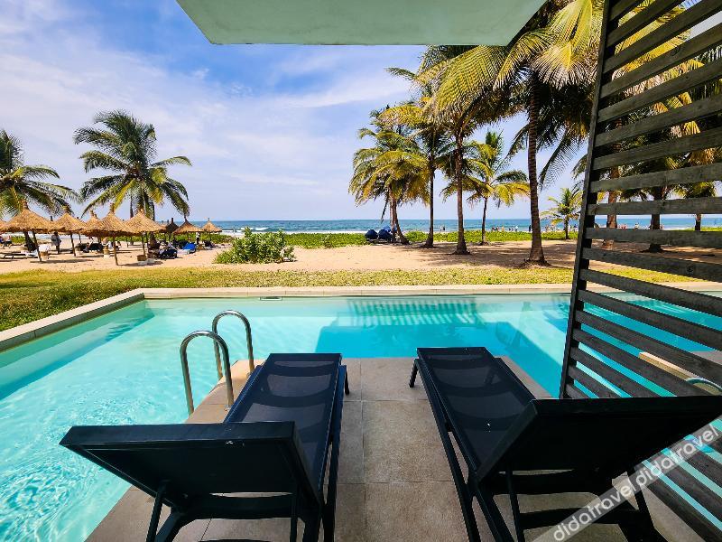 泳池高级海景房