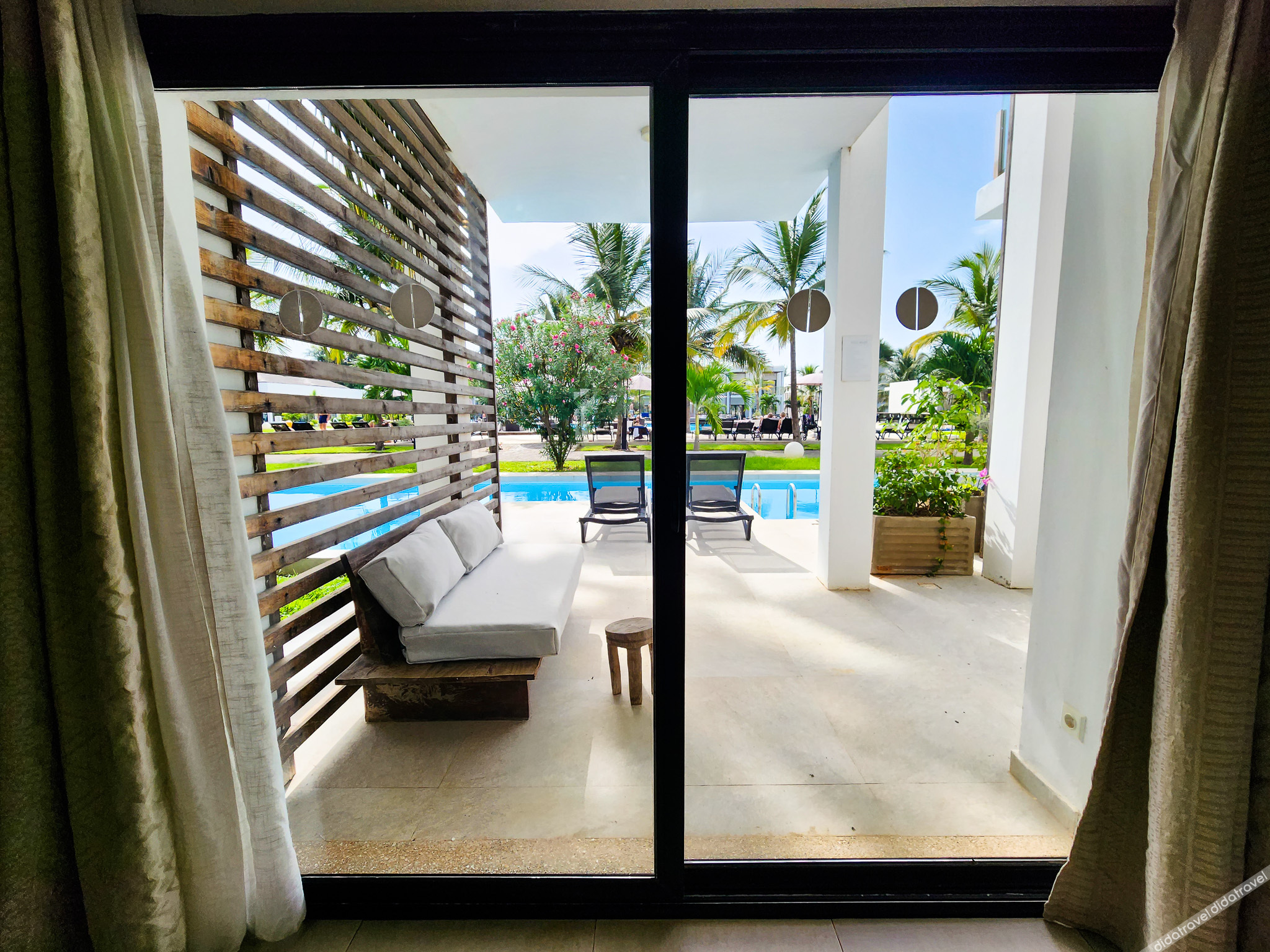 客房(大床)-可直达泳池|带小型泳池<1>