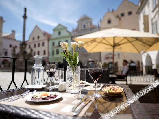 Fitness & Recreational Facilities