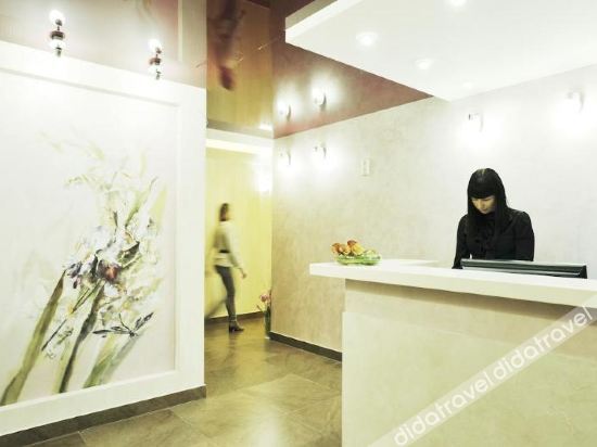 Iris Aparthotel photo 4