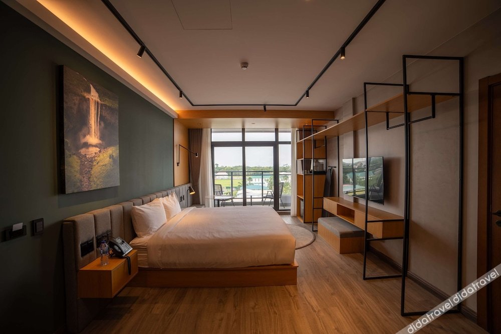 带厨房的特大床套房-非吸烟