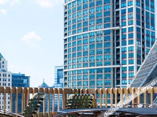 Oakwood at Millennium Park Plaza photo 3