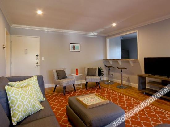 Airy 2Br in West La by Sonder photo 5