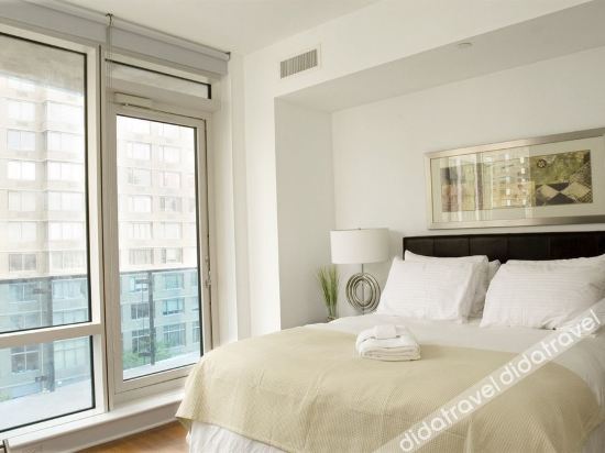 Deluxe Midtown Suites photo 2