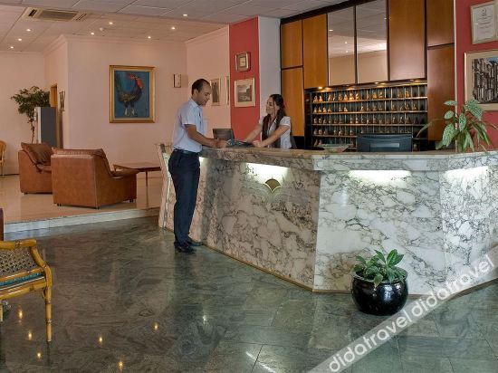 Verdi Gzira Promenade, Tas-Sliema