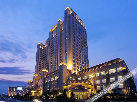 Golden Sun Hotel