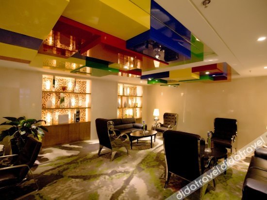 METROPARK HOLIDAY INN photo 4