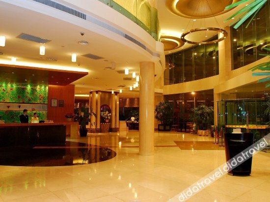 Holiday Hotel photo 2