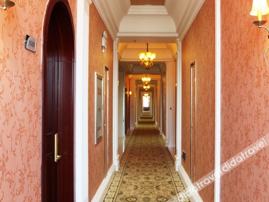 Peter International Hotel photo 4