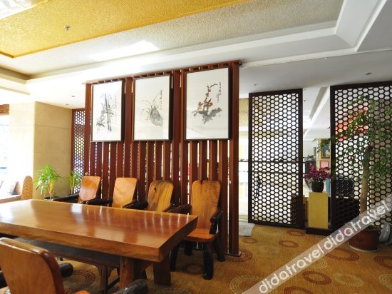 昆明临沧大酒店(南亚风情第一城店) photo 3