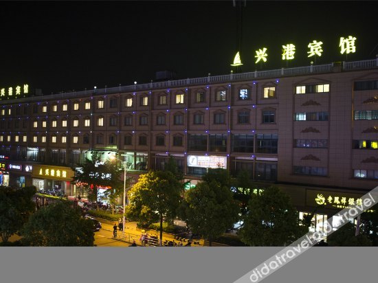 Super 8 Select Hotel