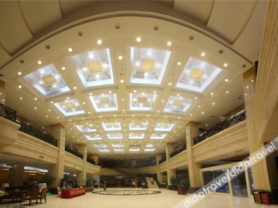 Huachi Yuehai Hotel photo 4