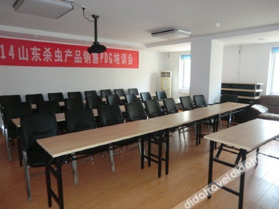 喆啡酒店(青岛台东步行街营口路店)